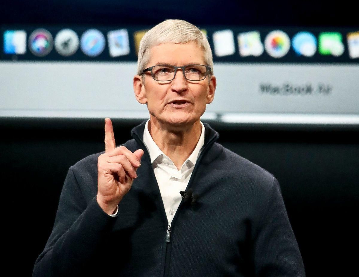 Тім Кук просить працівників Apple повертатися в офіси з вересня