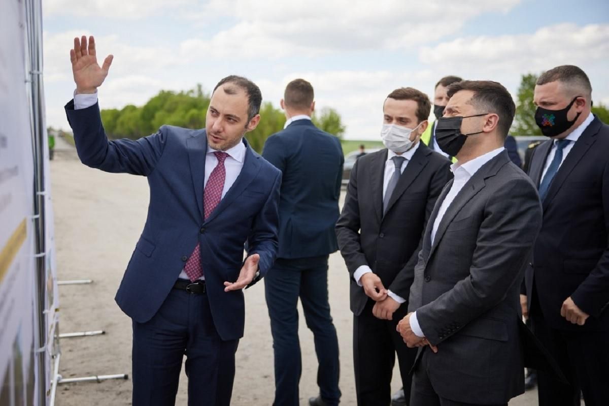 Зеленський анонсував реалізацію 1 000 проєктів Великого будівництва Зеленський анонсував реалізацію 1 000 проєктів Великого будівництва