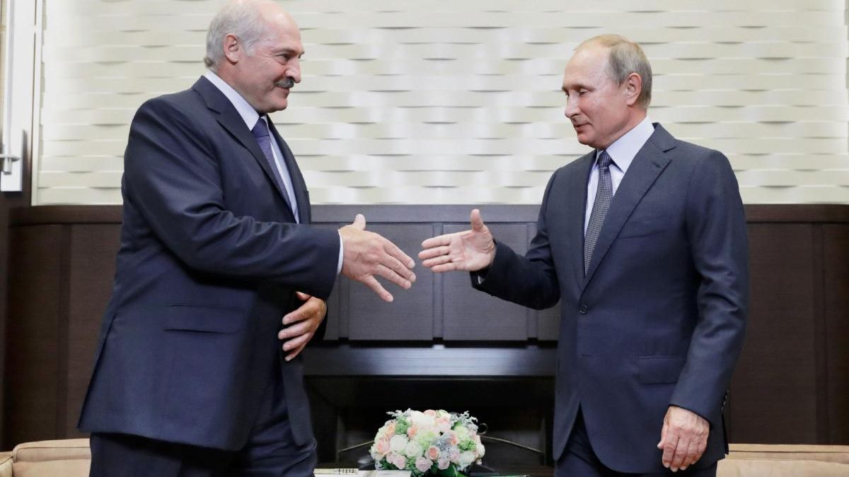 Олександ Лукашенко з Володимиром Путіним