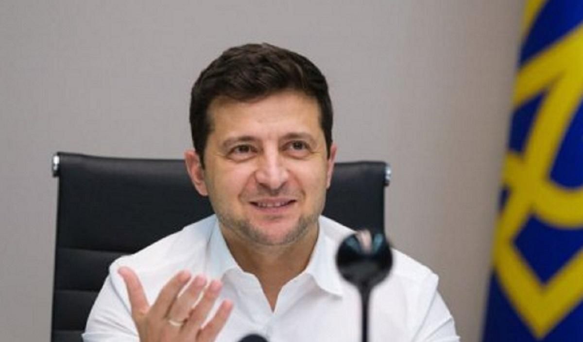 Зеленский поблагодарил Байдена за решение дать Укране вакцины Зеленский поблагодарил Байдена за решение дать Укране вакцины