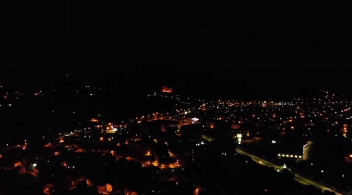 У Сербії 4 червня 2021 вибухнули артилерійські склади фабрики зброї У Сербії 4 червня 2021 вибухнули артилерійські склади фабрики зброї