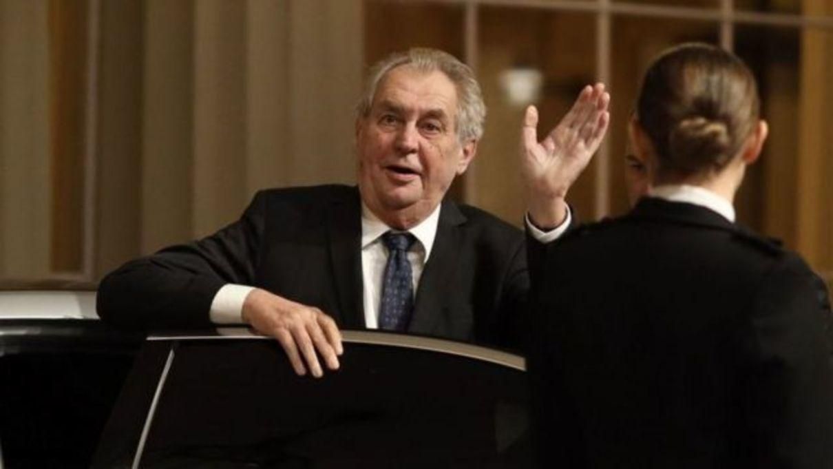 Сенат Чехії хоче відсторонити президента Земана, уряд – проти Сенат Чехії хоче відсторонити президента Земана, уряд – проти