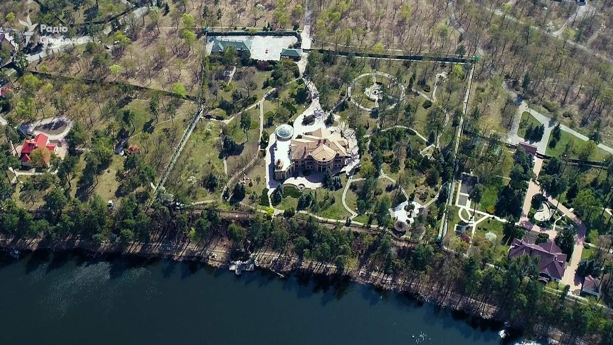 Перші 20 осіб виселяють з елітних помешкань Перші 20 осіб виселяють з елітних помешкань