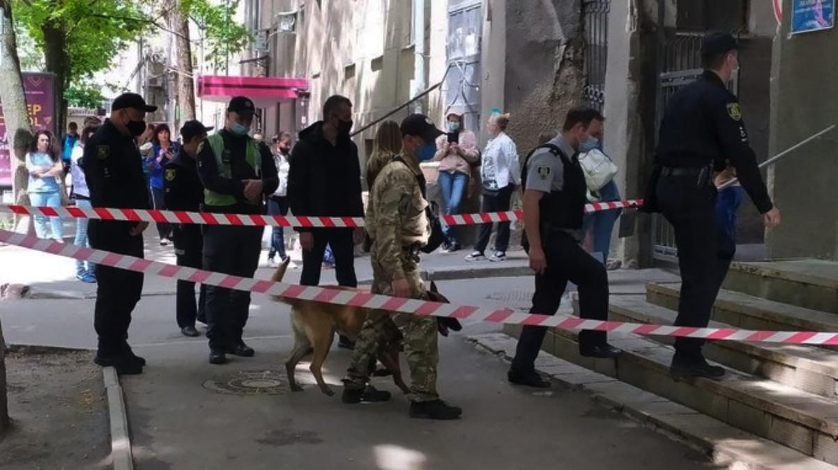 В Харькове письмом сообщили о заминировании 14 медучреждений: фото В Харькове письмом сообщили о заминировании 14 медучреждений: фото