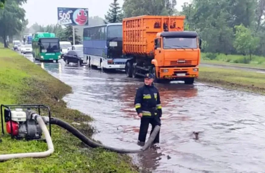 ДСНС потоп Дніпро Дніпропетровщина Негода Повінь Річка вийшла з берегів ДСНС потоп Дніпро Дніпропетровщина Негода Повінь Річка вийшла з берегів
