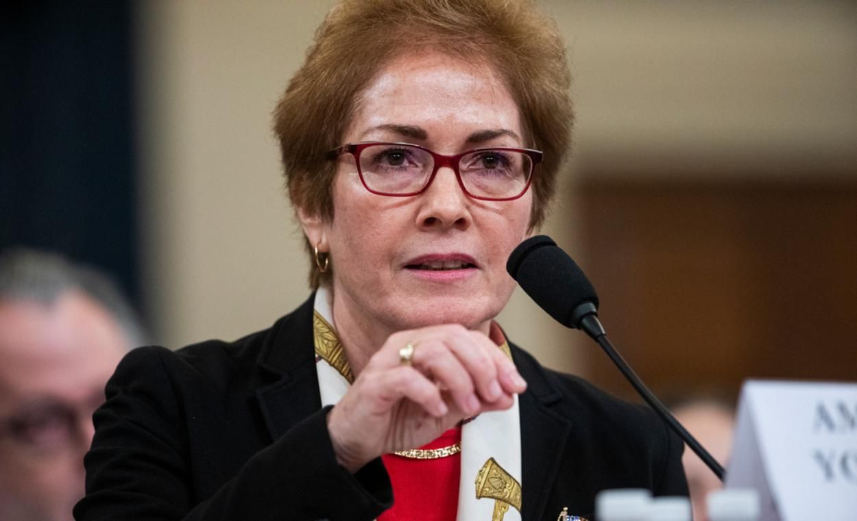 О Луценко и Порошенко: Зеркаль анонсировала книгу экс-посла США Йованович О Луценко и Порошенко: Зеркаль анонсировала книгу экс-посла США Йованович