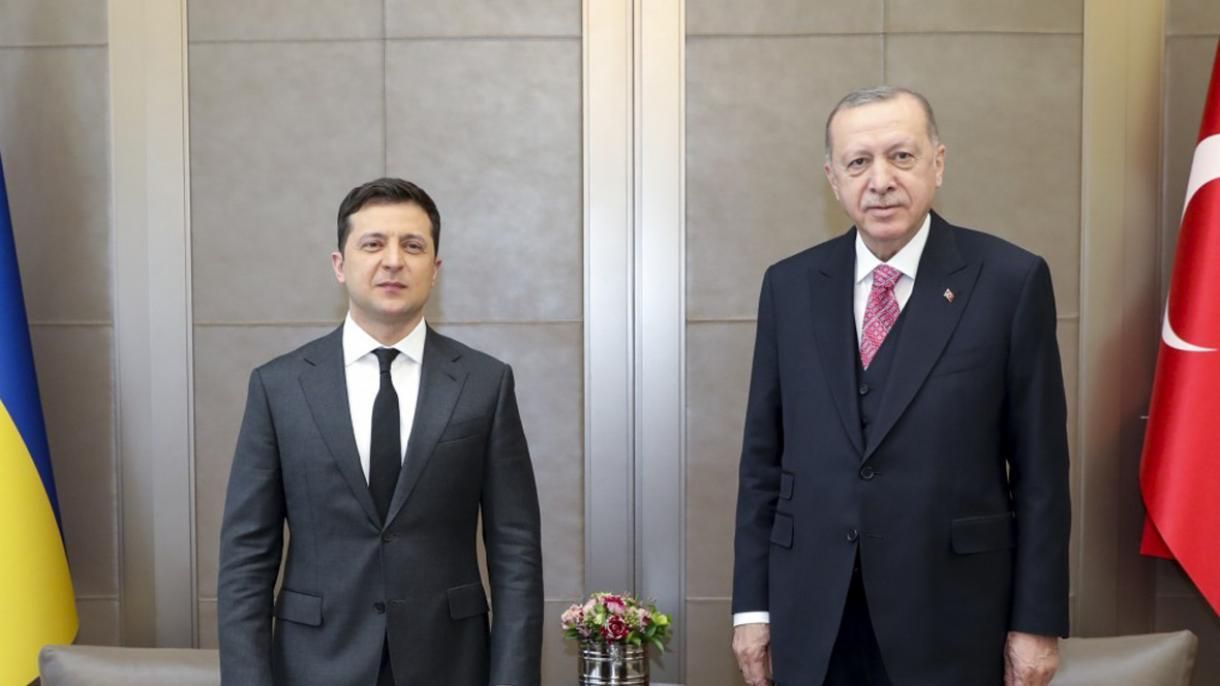 Эрдоган жаловался Зеленскому на угрозы со стороны Путина Эрдоган жаловался Зеленскому на угрозы со стороны Путина