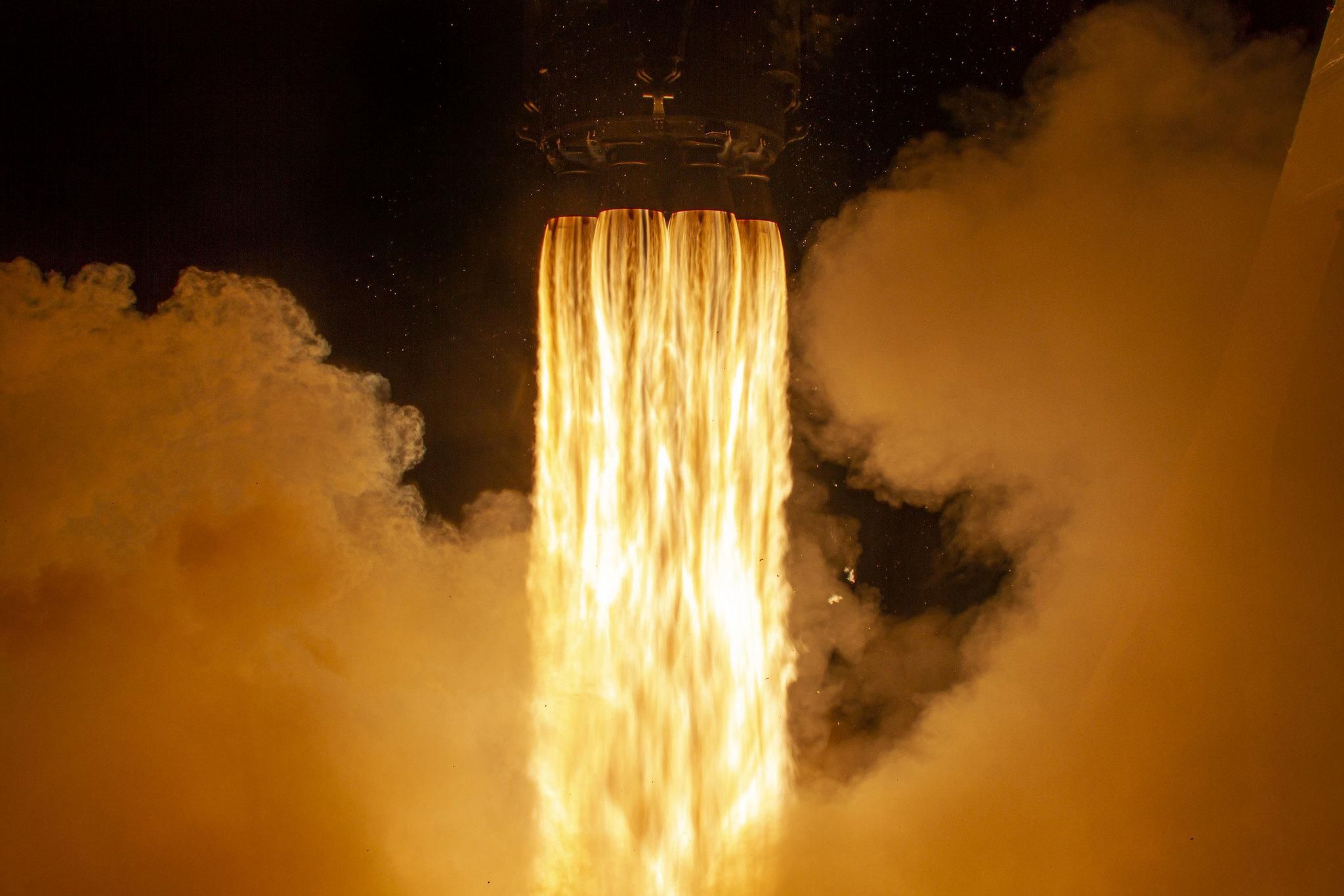 Falcon 9: сколько в атмосферу выбрасывается СО2 при запуске ракеты
