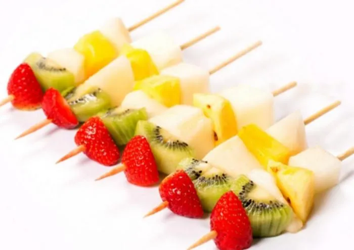 Канапе з фруктів Канапе з фруктів