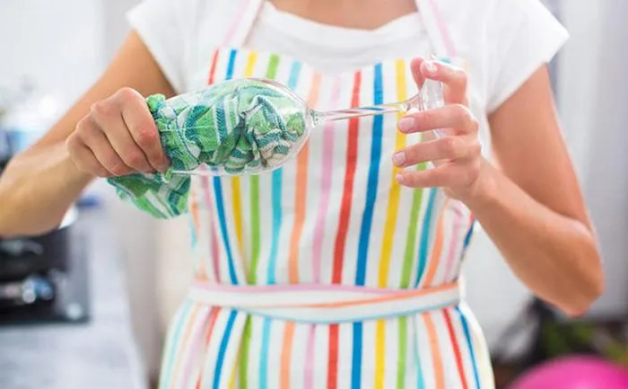 Миття стаканів Миття стаканів