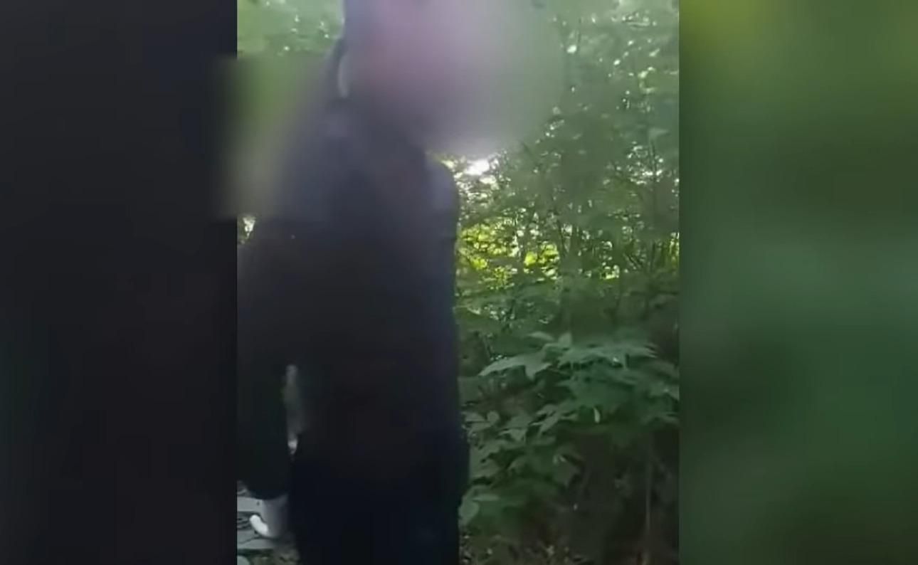 Священник УПЦ МП у на Волині стояв на трасі в жіночому вбранні: відео Священник УПЦ МП у на Волині стояв на трасі в жіночому вбранні: відео