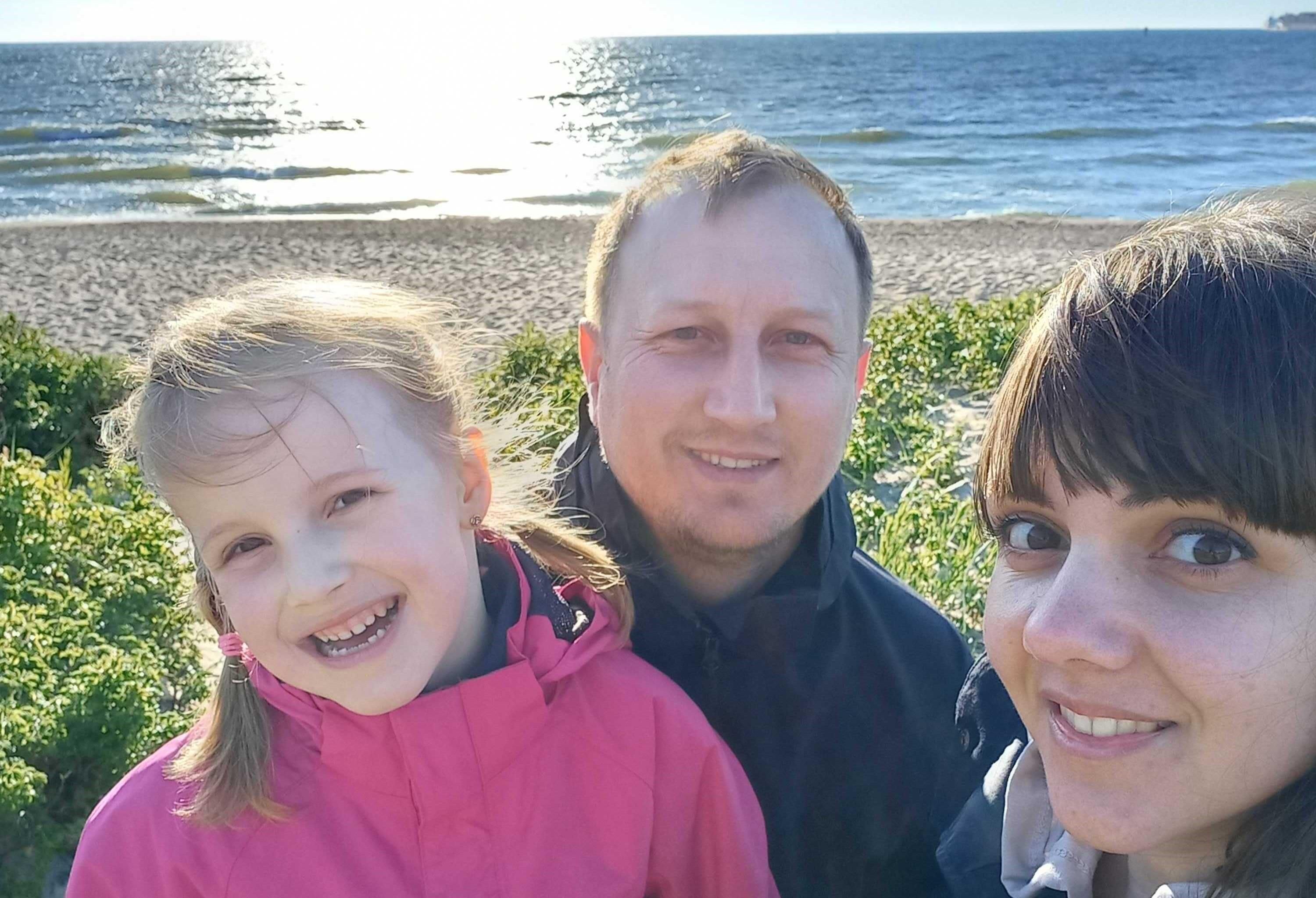 Ірина Воляк з чоловіком та донькою