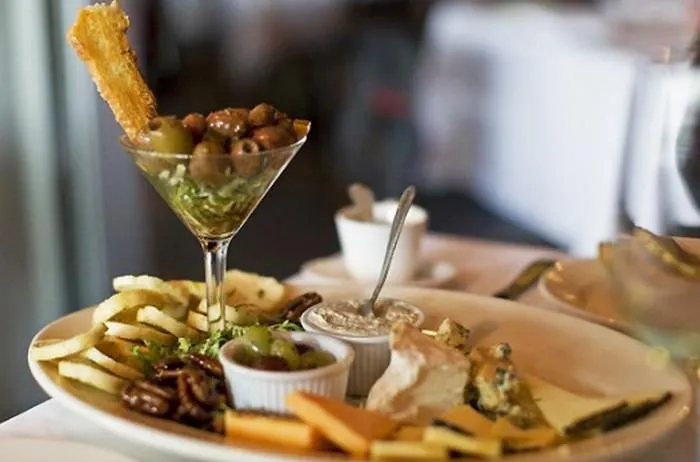 Страва Страва