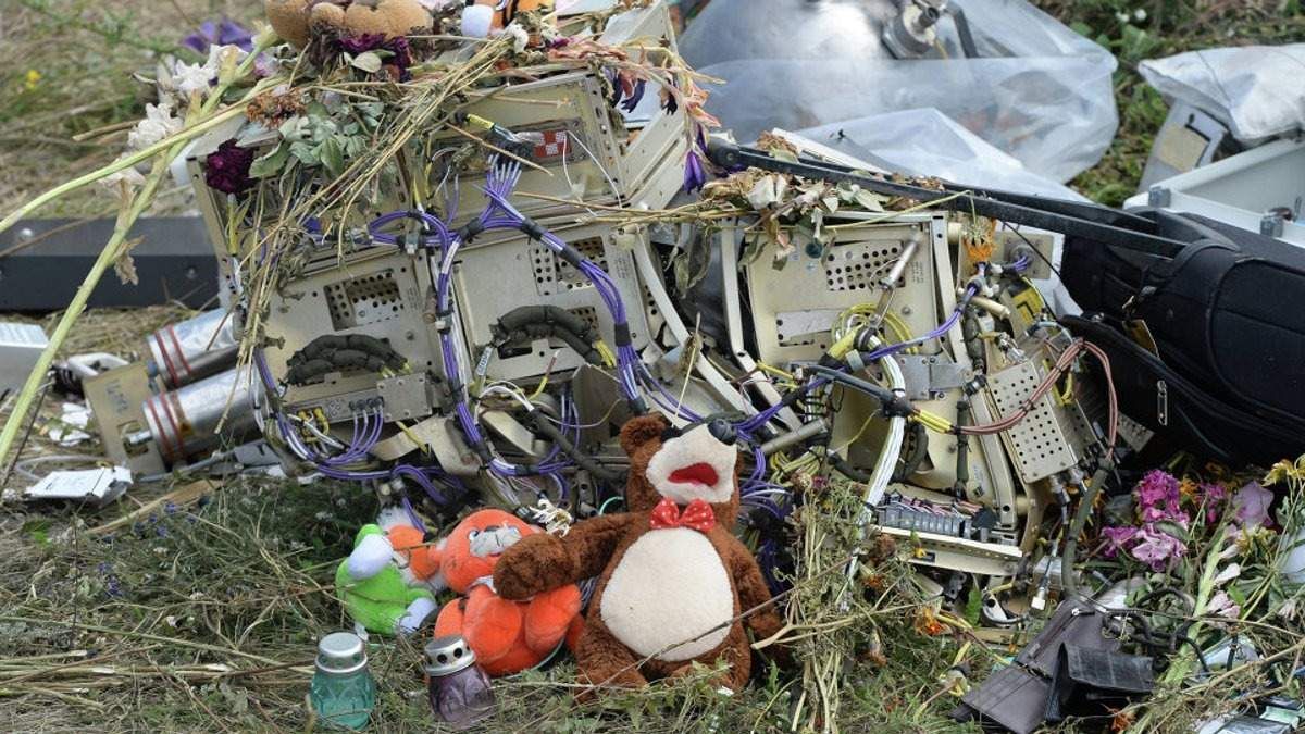 Грозєв: Докази вказують на причетність Росії до збиття МН17 Грозєв: Докази вказують на причетність Росії до збиття МН17