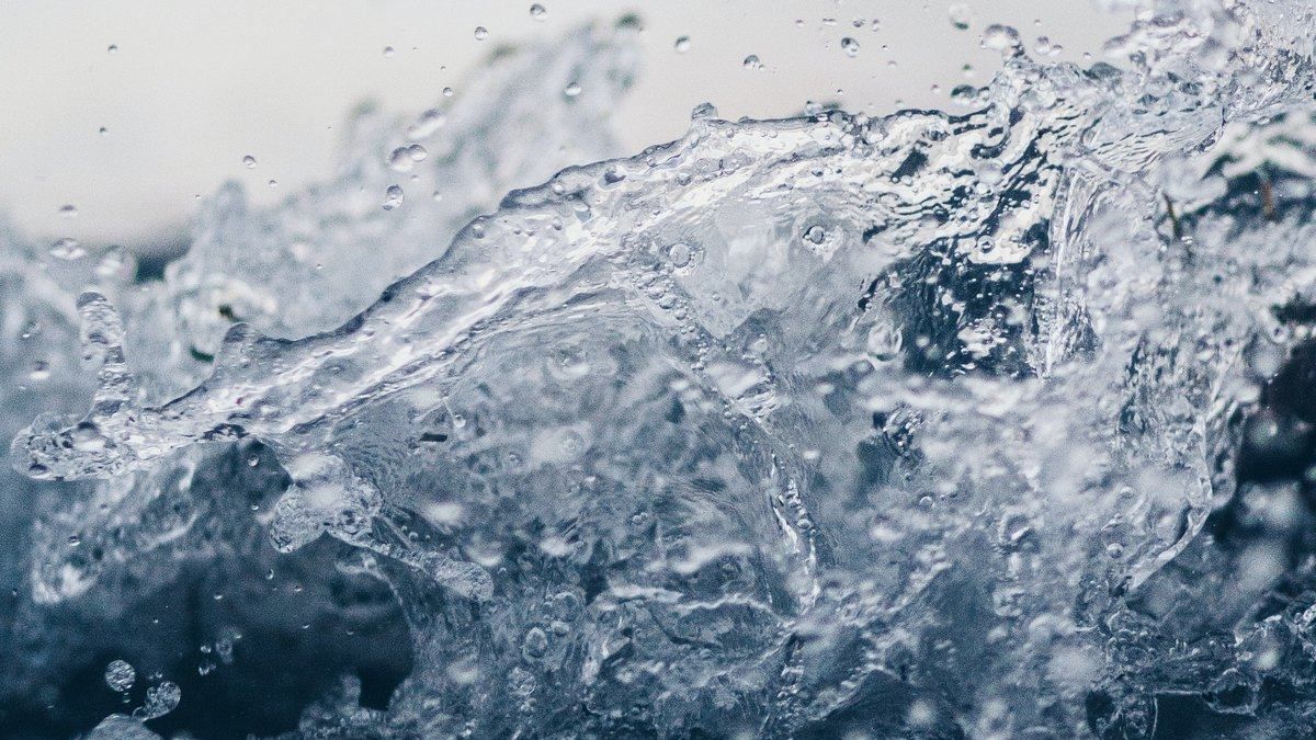 Виявили найдавнішу рідку воду на Землі – її вік 2 мільярди років
