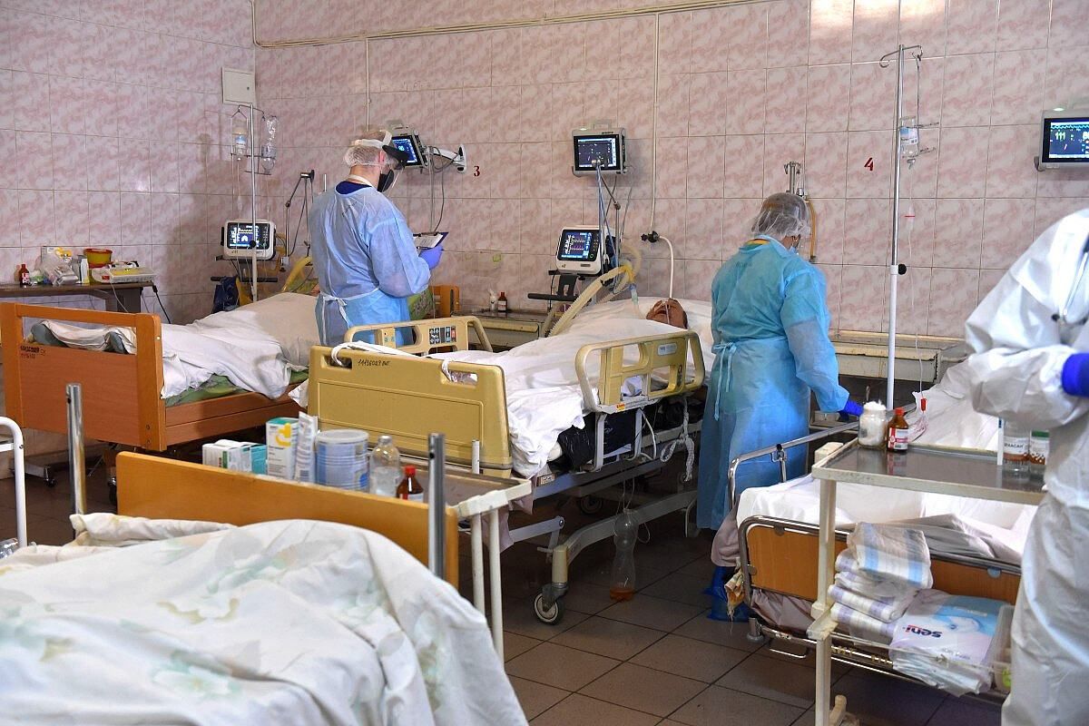 COVID-статистика МОЗ: за добу померли 77 пацієнтів, одужали – майже 7 тисяч