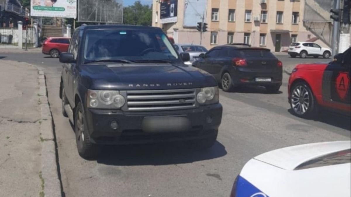 Одесский бизнесмен сбил ребенка на переходе: грозит родителям Одесский бизнесмен сбил ребенка на переходе: грозит родителям