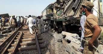 Смертельне зіткнення на залізниці в Пакистані: кількість жертв зросла