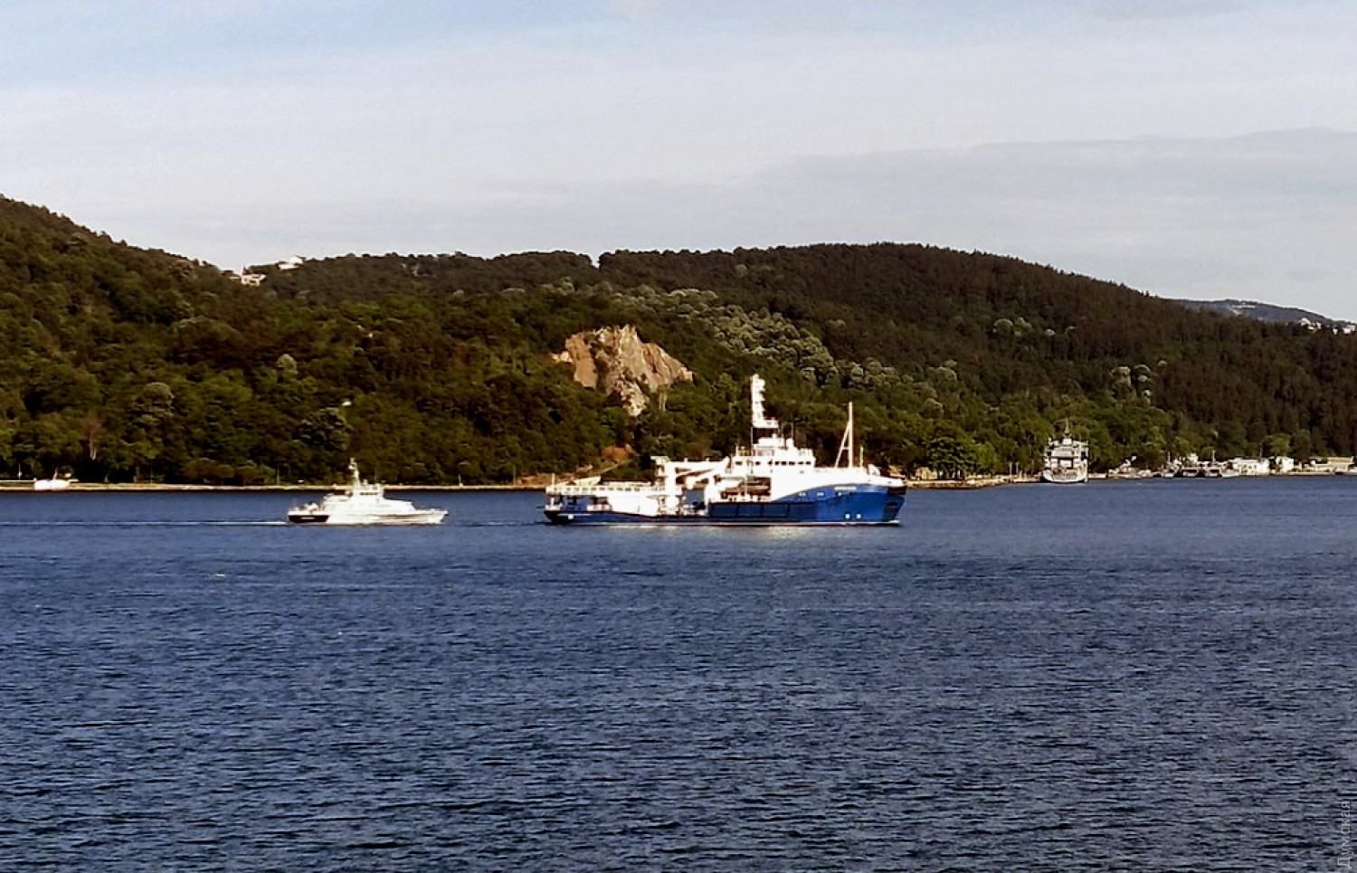 Военный катер России сломался по дороге в Средиземное море Военный катер России сломался по дороге в Средиземное море