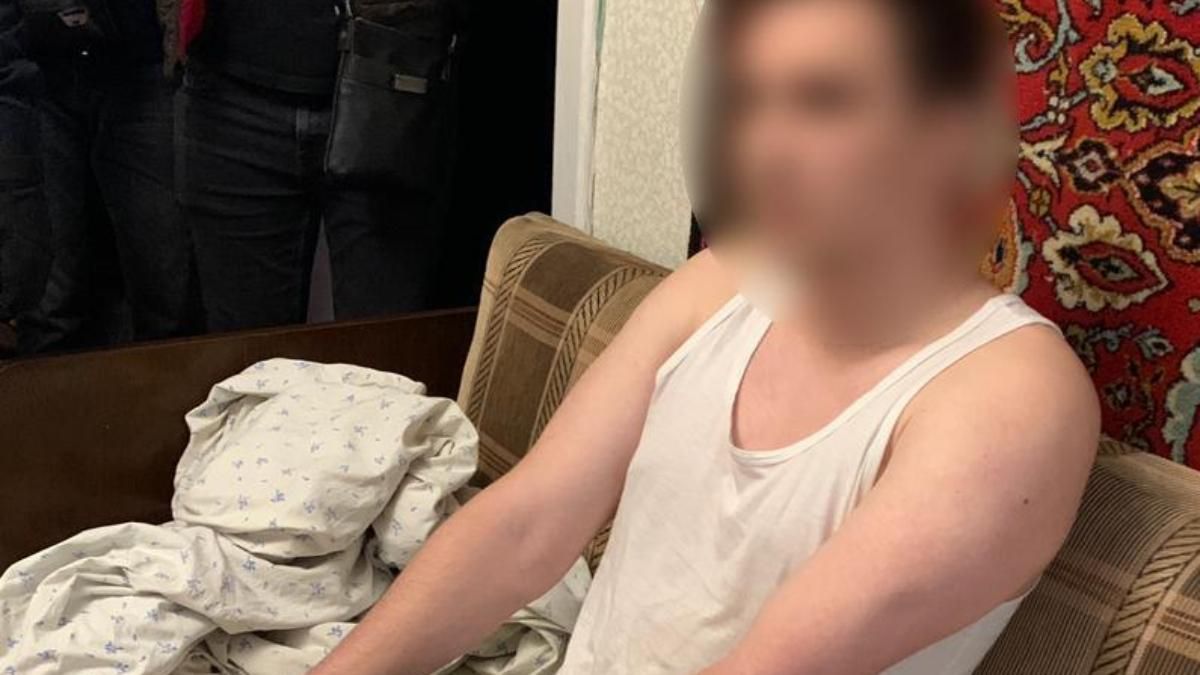 Одесит слав 14-річній порнографію: затримали педофіла – відео