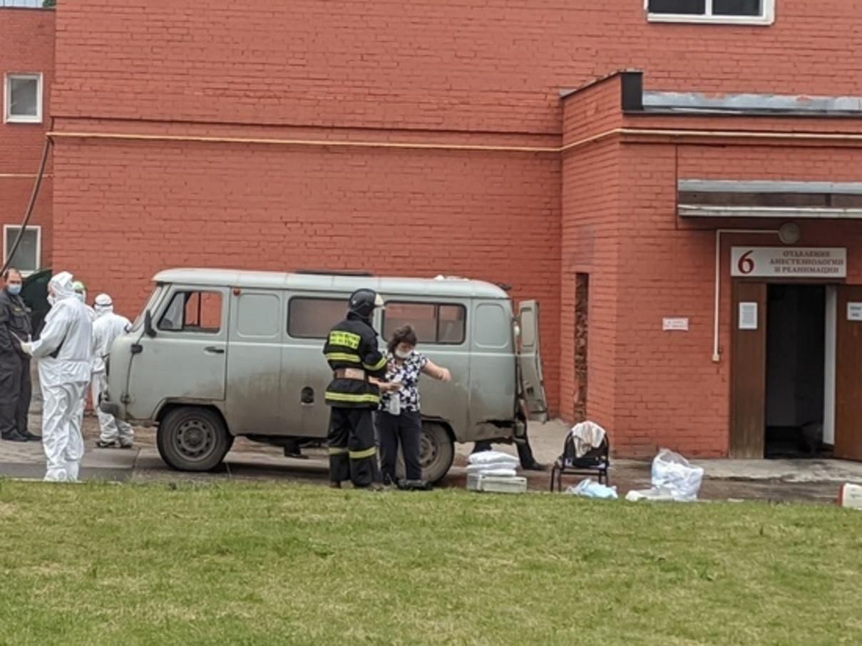 У Росії, в Рязані в лікарні загорівся апарат ШВЛ, є загиблі: відео У Росії, в Рязані в лікарні загорівся апарат ШВЛ, є загиблі: відео