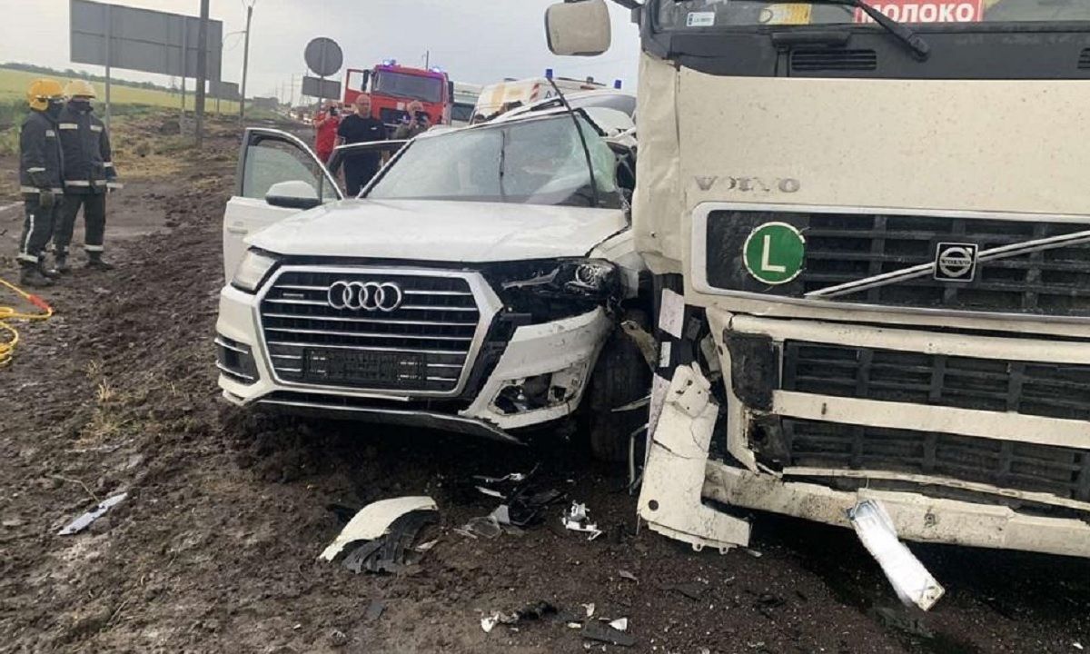 У ДТП загинув свободівець Жмутський, його дружина і дочка