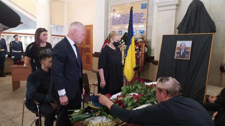 Харьков, похороны Карпеева, последний герой СССР, церемония прощания