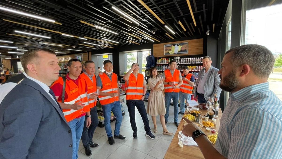 Клієнти відчувають преміальність "БРСМ": що думають казахські нафторітейлери про український АЗК Клієнти відчувають преміальність "БРСМ": що думають казахські нафторітейлери про український АЗК