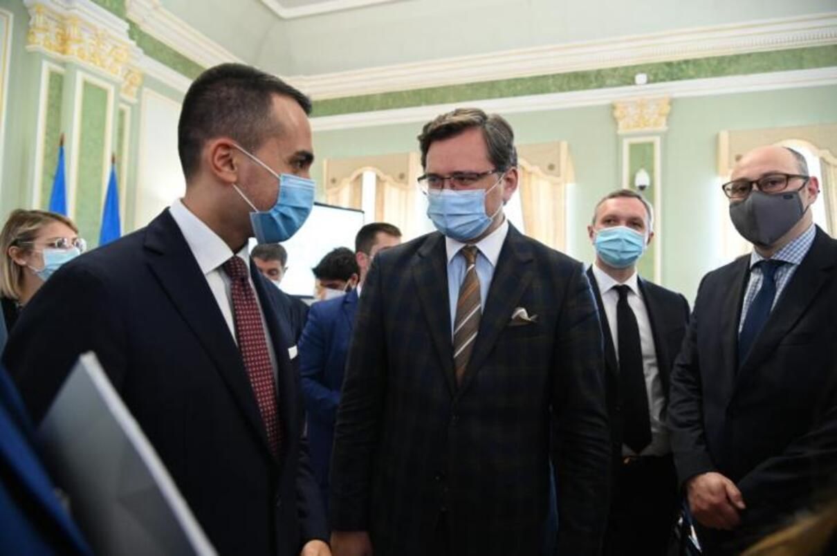 Главы МИД Украины и Италии отмечают активизацию деловых связей между бизнесменами двух стран Главы МИД Украины и Италии отмечают активизацию деловых связей между бизнесменами двух стран