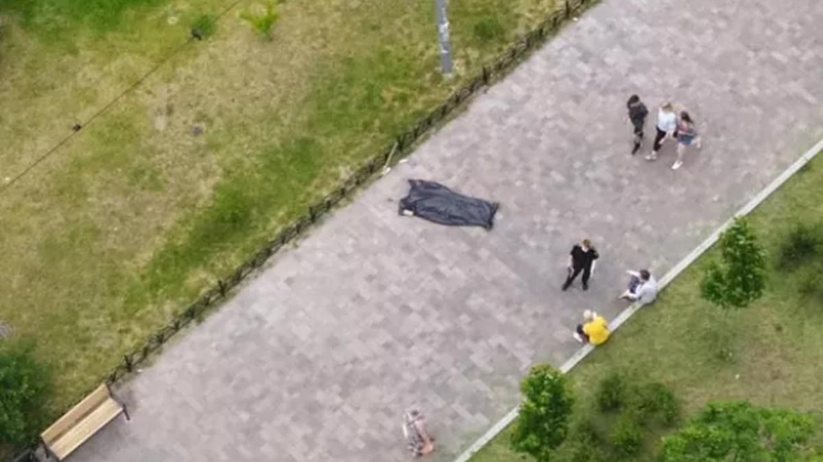 У Києві не вистачає машин, які перевозять тіла померлих на вулиці У Києві не вистачає машин, які перевозять тіла померлих на вулиці