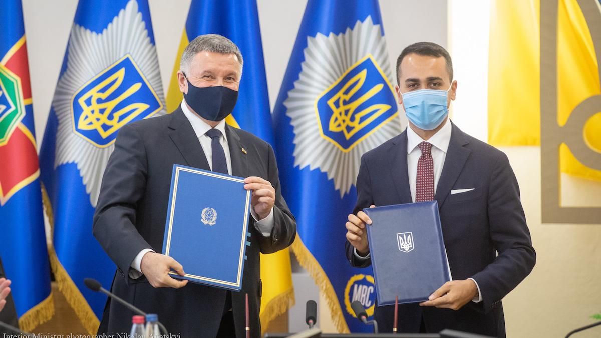 Украина и Италия договорились продолжить признание водительских прав