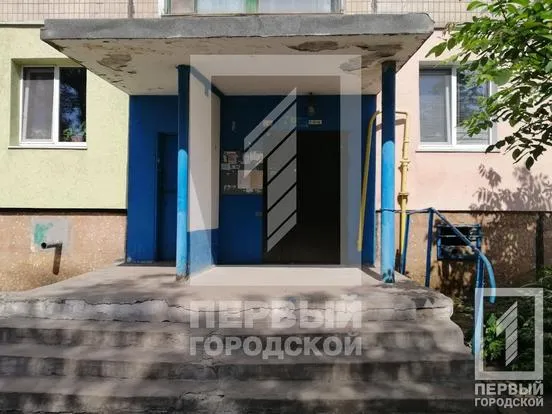 Під'їзд Напад З ножем порізали Кривий Ріг ЗМІ Під'їзд Напад З ножем порізали Кривий Ріг ЗМІ