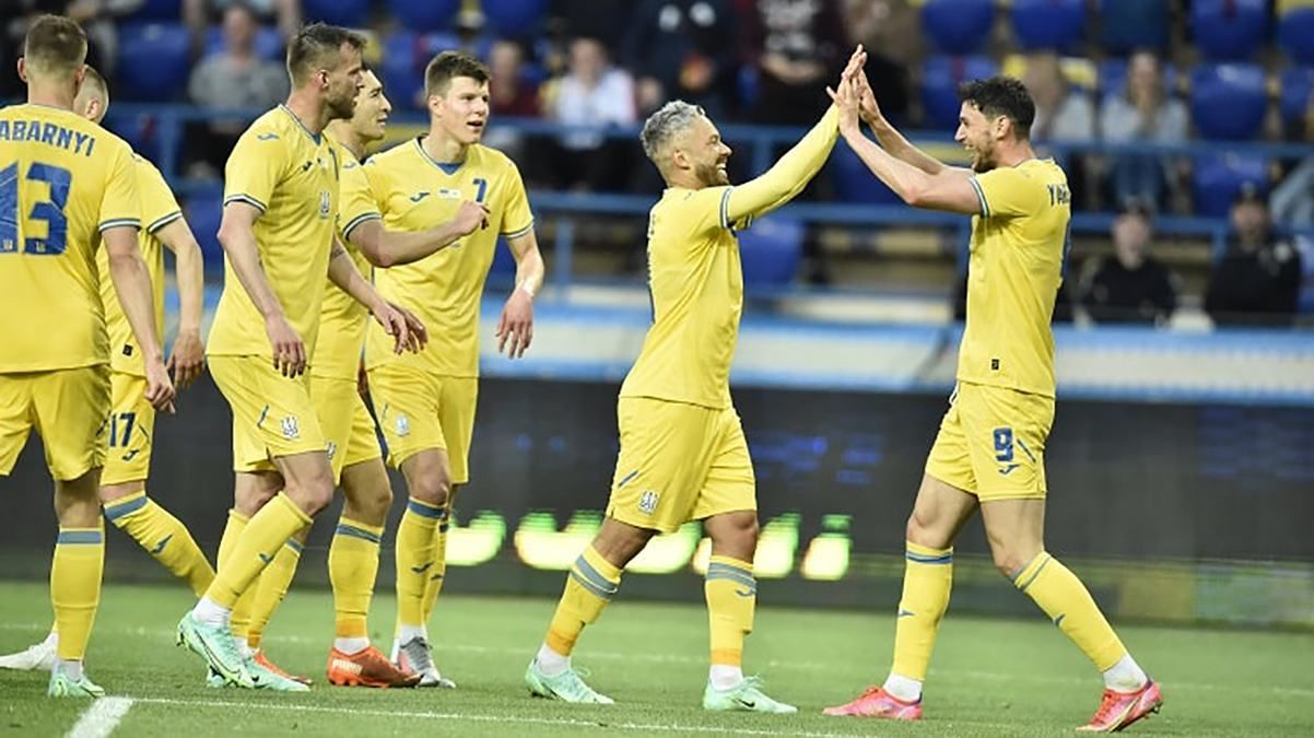 Мы собираемся в ней играть, – сборная Украины о новой форме с лозунгами
