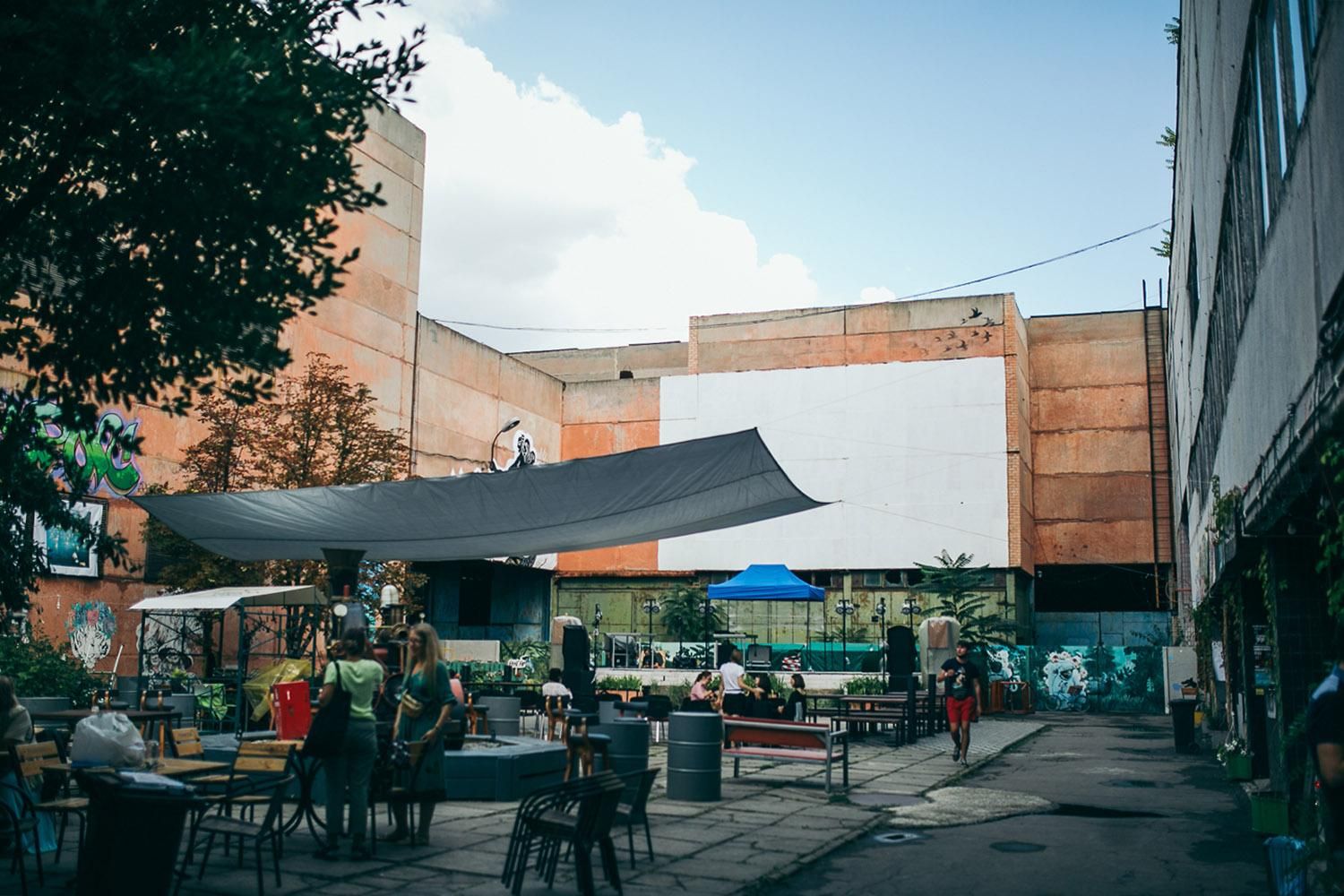 Як херсонці створили артпростір Urban CAD на заводі: відео Як херсонці створили артпростір Urban CAD на заводі: відео