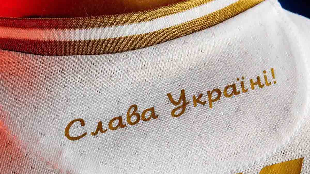 У МЗС Росії прирівняли Слава Україні з нацистським гаслом Heil Hitler У МЗС Росії прирівняли Слава Україні з нацистським гаслом Heil Hitler