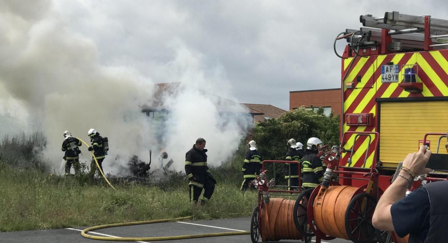 Во Франции разбился легкомоторный самолет 12 июня 2021: есть погибшие Во Франции разбился легкомоторный самолет 12 июня 2021: есть погибшие