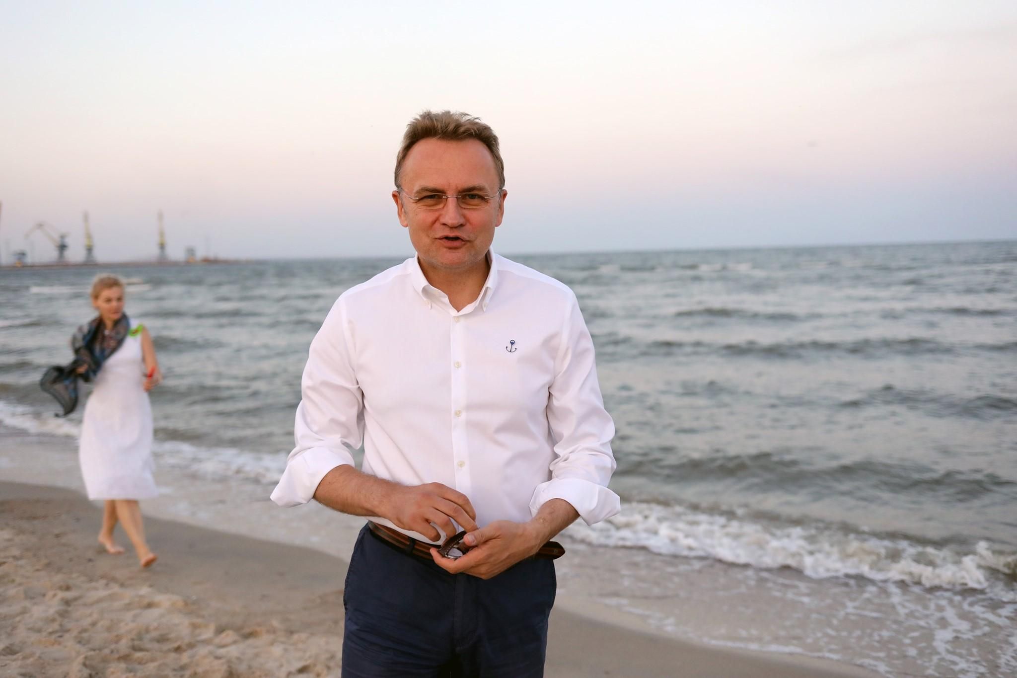 Садовый вспомнил, как вернулся в освобожденный от оккупантов Мариуполь Садовый вспомнил, как вернулся в освобожденный от оккупантов Мариуполь