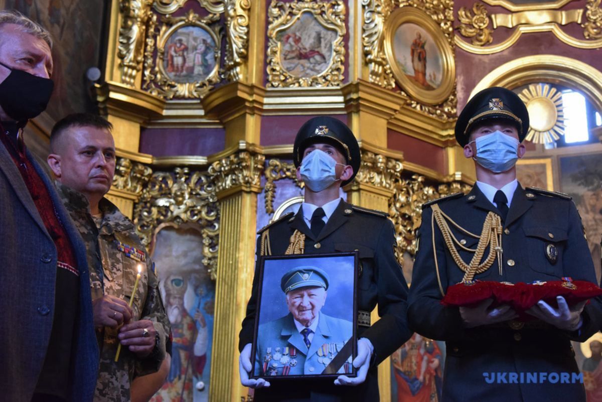 У Києві 12.06.2021 попрощалися з воїном ОУН Орестом Васкулом У Києві 12.06.2021 попрощалися з воїном ОУН Орестом Васкулом