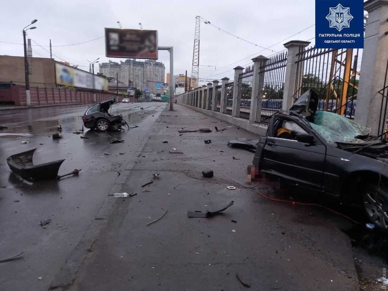 Жуткая ДТП в Одессе: машину разорвало пополам, есть погибшие