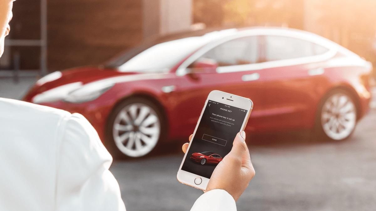 Машины Tesla будут оценивать стиль вождения своих владельцев