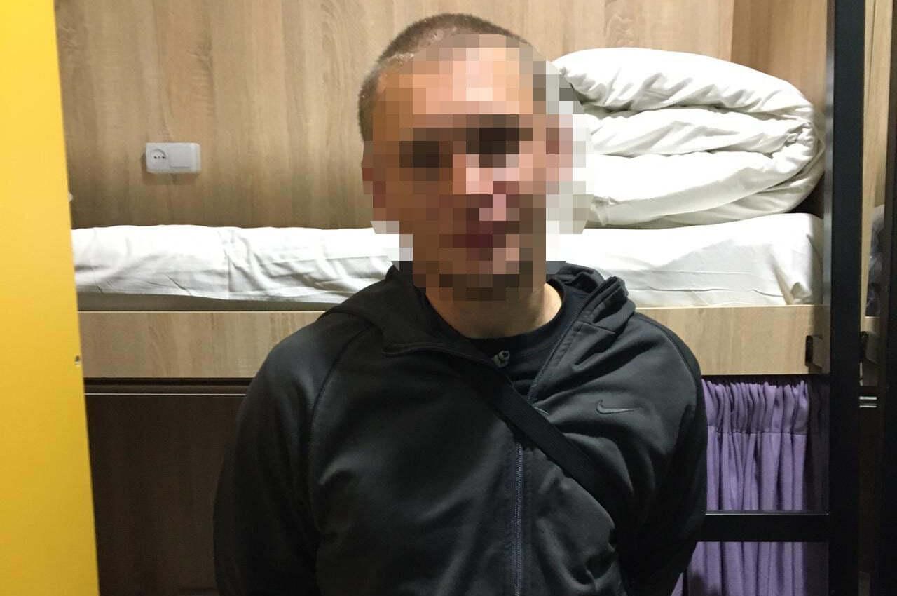 Выманивал у пенсионерок большие деньги: во Львове задержали мошенника-гастролера - фото Выманивал у пенсионерок большие деньги: во Львове задержали мошенника-гастролера - фото