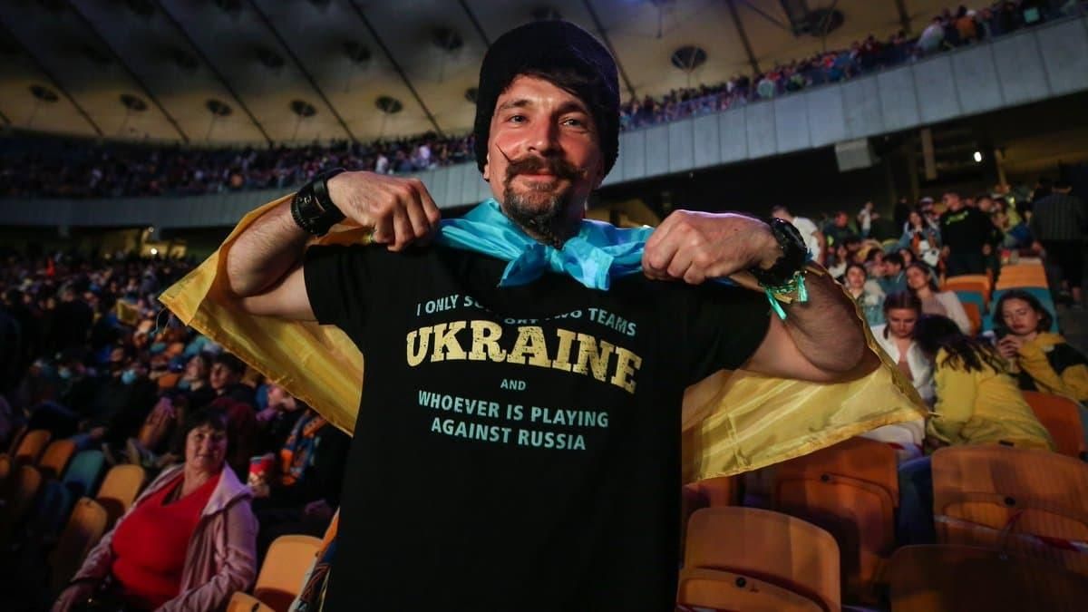 Поддерживаю Украину и любую сборную, что против России, - болельщик