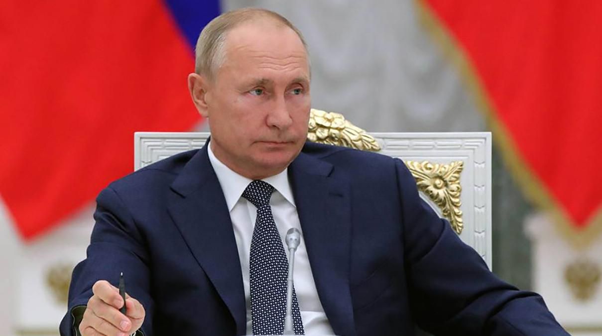 Путин объяснил скопления русских войск у границ Украины Путин объяснил скопления русских войск у границ Украины