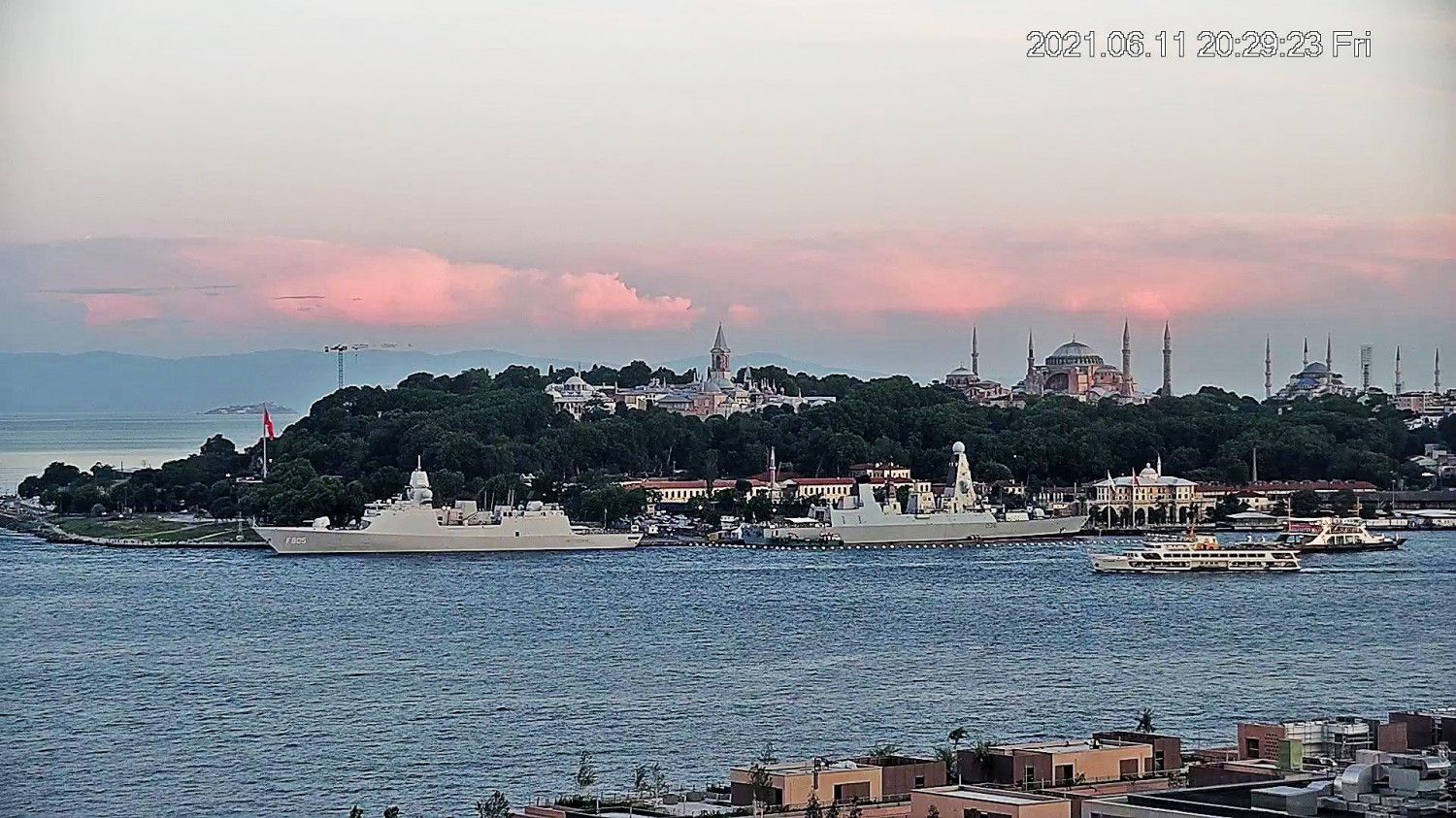 Британський есмінець і фрегат з Нідерландів увійшли в Чорне море Британський есмінець і фрегат з Нідерландів увійшли в Чорне море