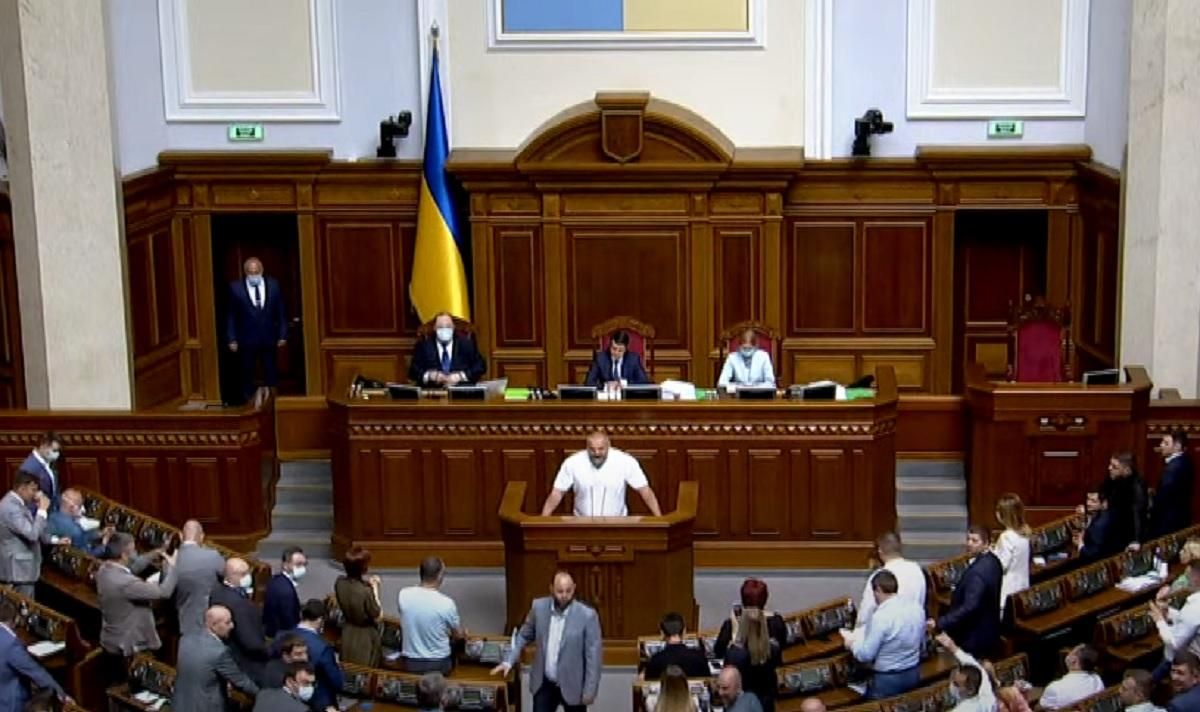 Василий Вирастюк принес присягу народного депутата: видео Василий Вирастюк принес присягу народного депутата: видео