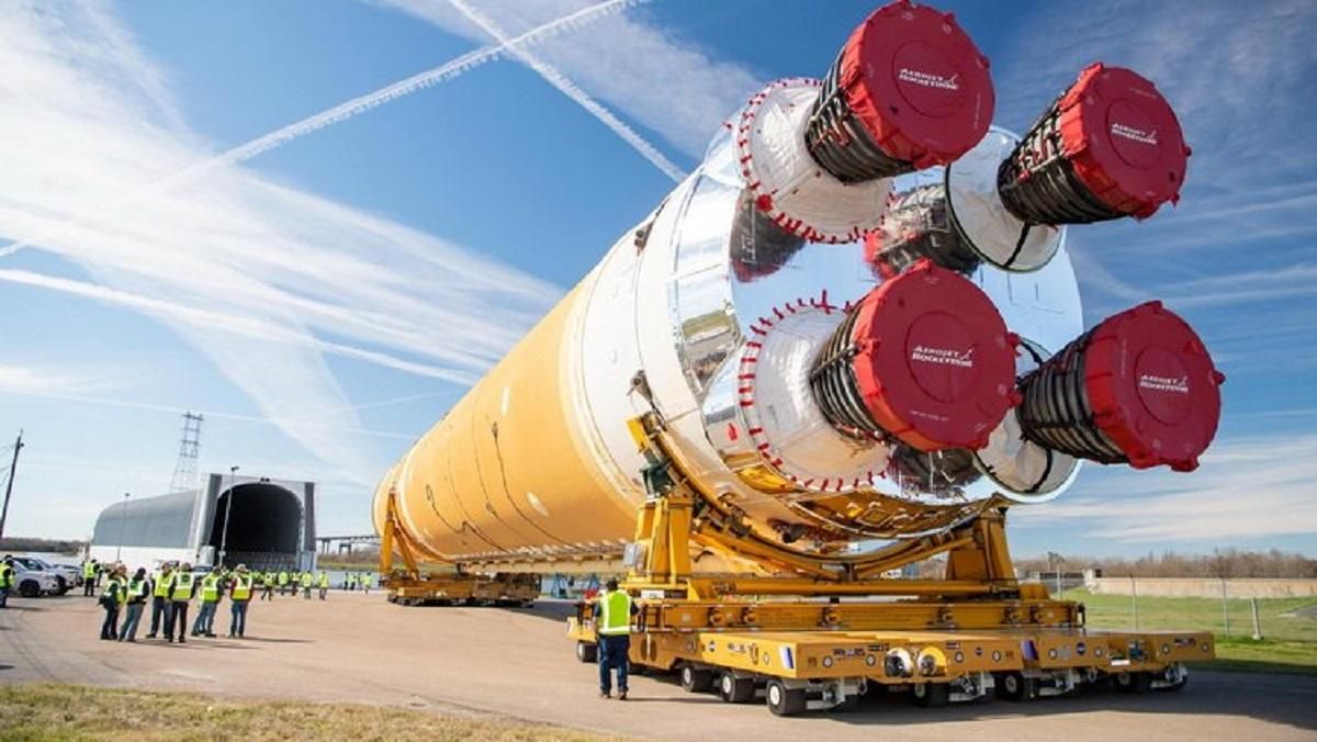 NASA показало найпотужнішу у світі ракету – SLS NASA показало найпотужнішу у світі ракету – SLS