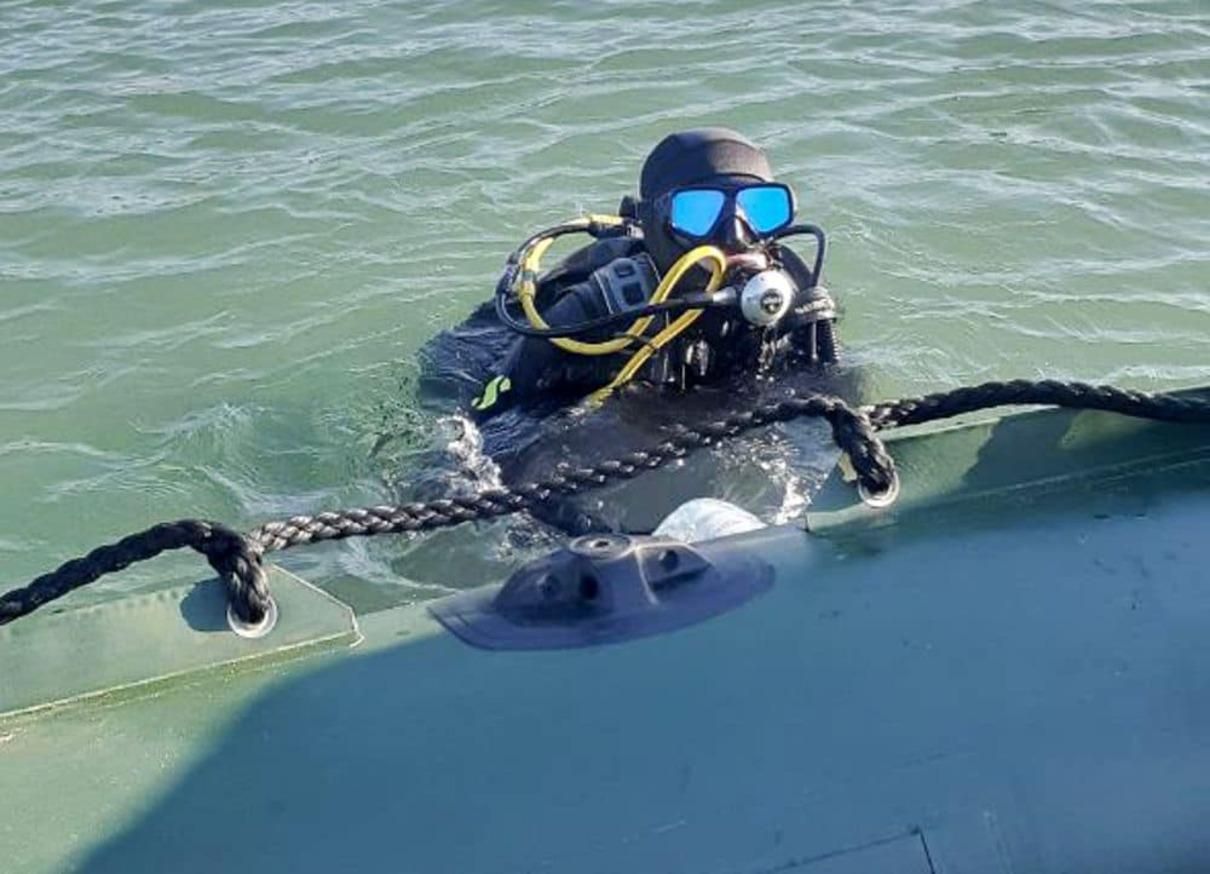 На Одещині знайшли затонуле судно зі снарядами: фото На Одещині знайшли затонуле судно зі снарядами: фото