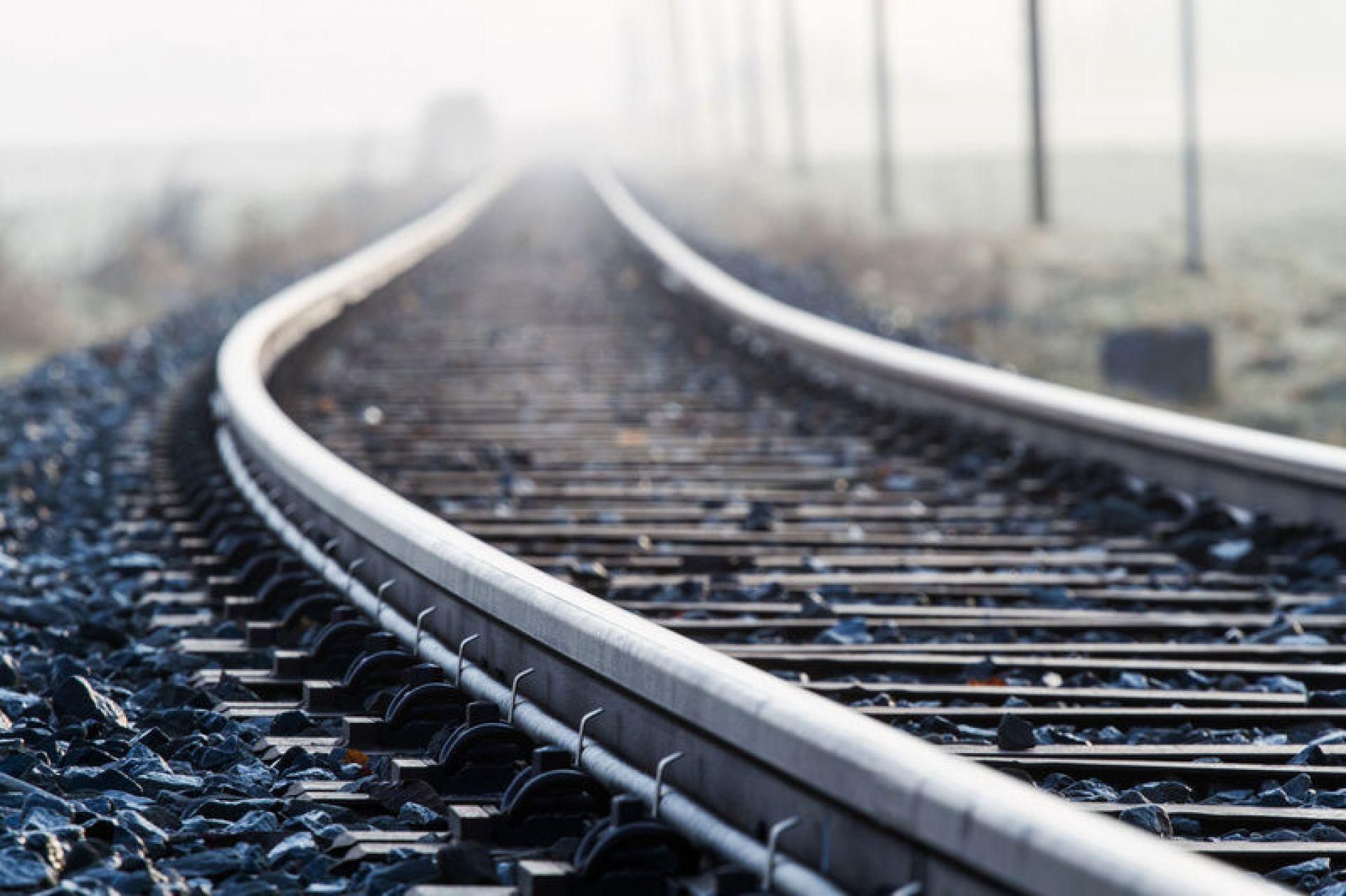 Погиб под колесами поезда: в Ходорове на железнодорожной станции нашли тело мужчины 