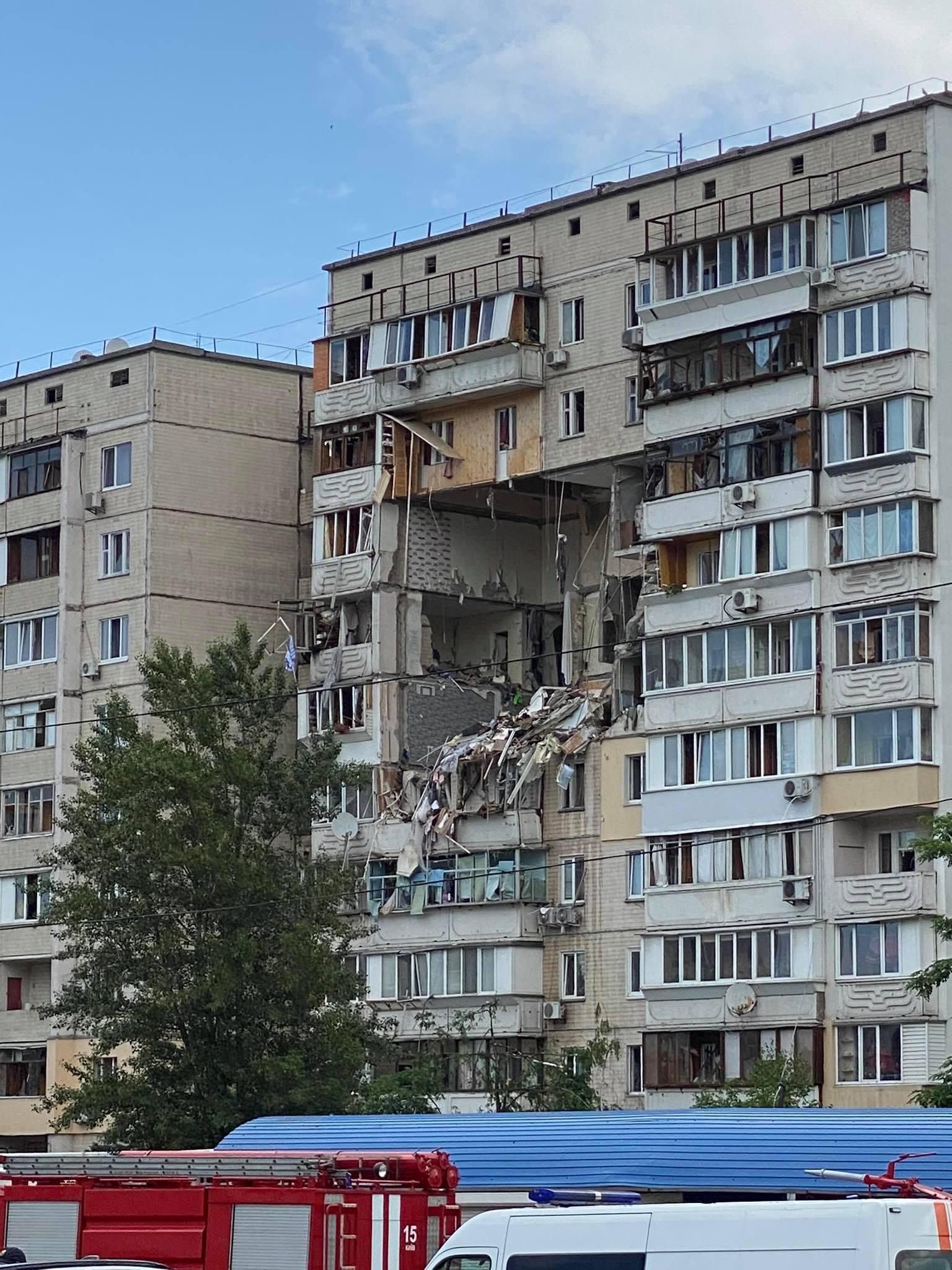 Вибух газу на Позняках забрав життя 5 людей Вибух газу на Позняках забрав життя 5 людей