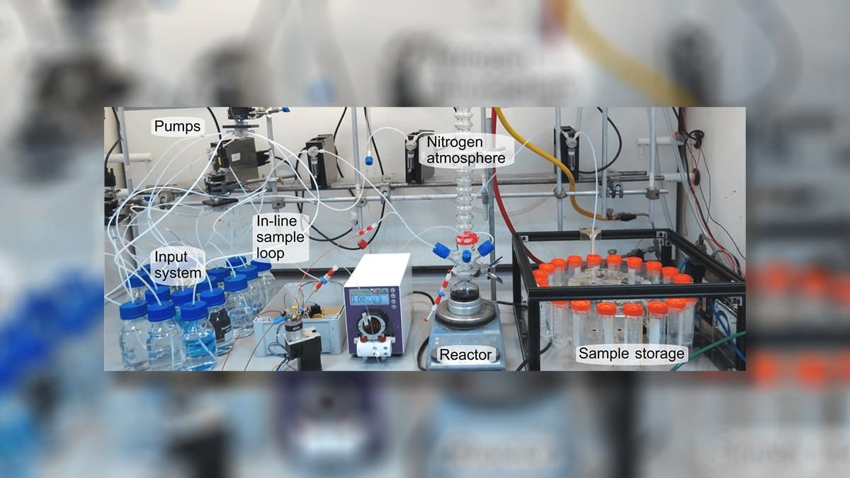 Автономный робот-химик исследует превращение неживой материи в живую Автономный робот-химик исследует превращение неживой материи в живую